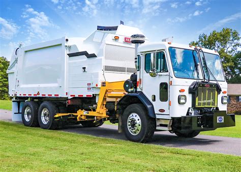 Automated Side Loader Garbage Truck - Cool Product Opinions, Packages, and purchasing Assistance