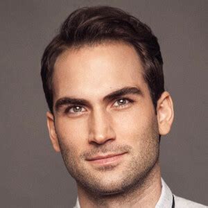 Giles Panton - Age, Family, Bio | Famous Birthdays