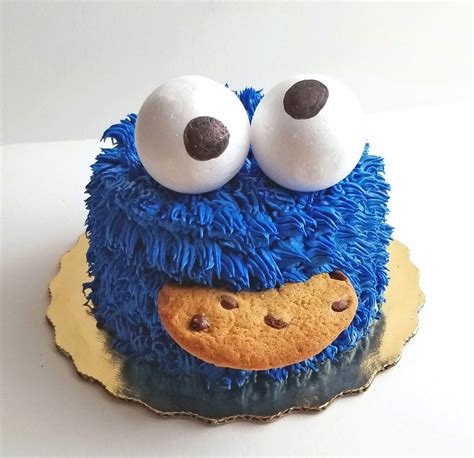 Adorable and Affordable DIY Cookie Monster Smash Cake in Under 10 Minutes!