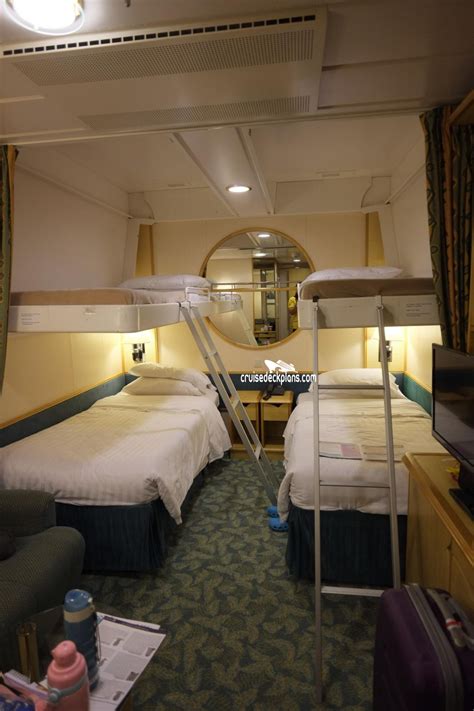 Stateroom 7135 Mariner of the Seas