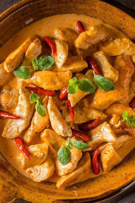 20 Authentic Thai Curry Recipes (+ Easy Dinner Ideas) - Insanely Good