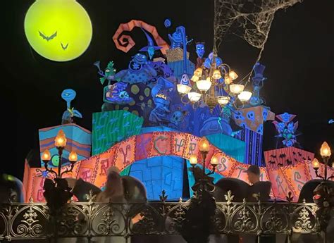 Christmas Events At Disneyland: The Ultimate Guide