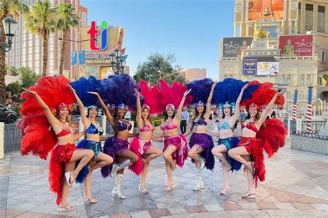 Have the showgirls on the Las Vegas strip gotten prettier or uglier? | Sherdog Forums | UFC, MMA ...