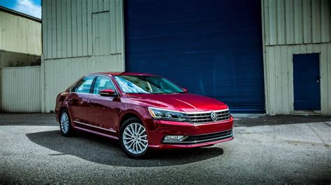 2016 Volkswagen Passat review: Even with more tech, VW's competent sedan still flies under the ...