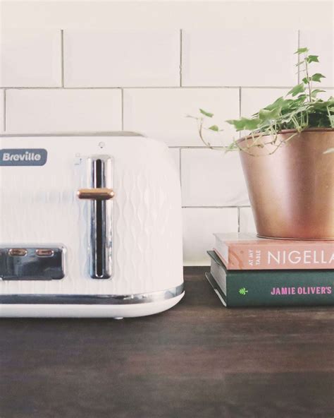 Introducing the Breville Curve Toaster and Kettle