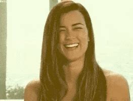 Cote De Pablo GIFs - Find & Share on GIPHY