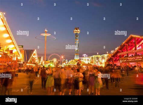 Rides and beer tents at the Stuttgart Beer Festival, Canstatter ...