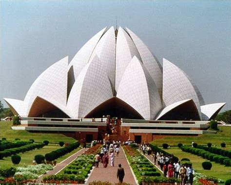 ARCHITECTURE STUDENT'S CORNER: The Lotus Temple / Baha'i Temple, Delhi