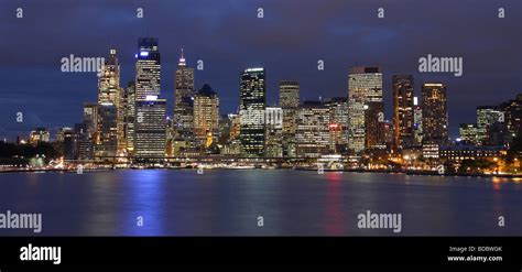 Sydney skyline night hi-res stock photography and images - Alamy