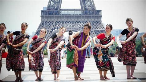 These photos of French dancers performing Sambalpuri folk dance at Eiffel Tower are ‘magnifique ...