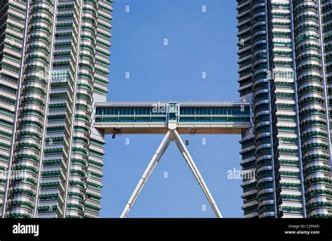 Skybridge, The Petronas Towers, Kuala Lumpur Stock Photo - Alamy