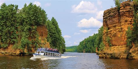 Dells Boat Tours® | Beautiful Wisconsin Dells Boat Tours