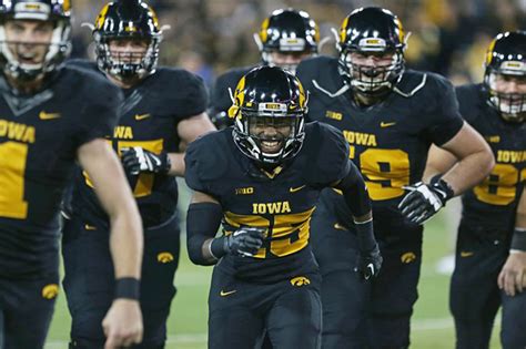 Football Photos: Iowa vs. Minnesota - The Daily Iowan