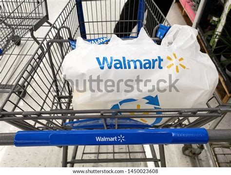 141 Walmart Shopping Bags Images, Stock Photos, 3D objects, & Vectors ...