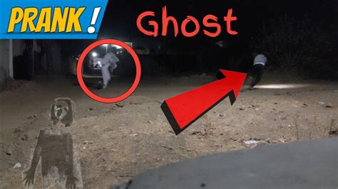 Ghost Prank On Our Team Member | इसकी तो फट गई | Crazy Reaction - YouTube