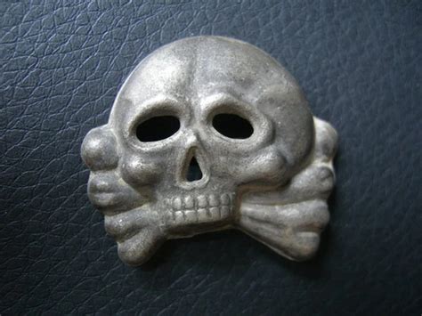 3rdReich_troops_2nd_Totenkopf_Insignia_by_ToxicGas | A Military Photo ...