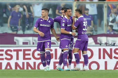 Roma sconfitta, la Fiorentina può “salvare” le otto italiane nelle coppe