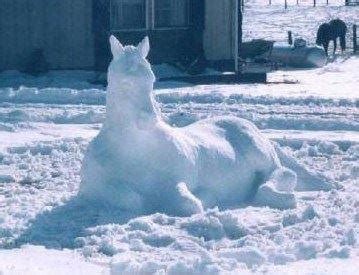 A horse snow/ice sculpture | alvinalexander.com