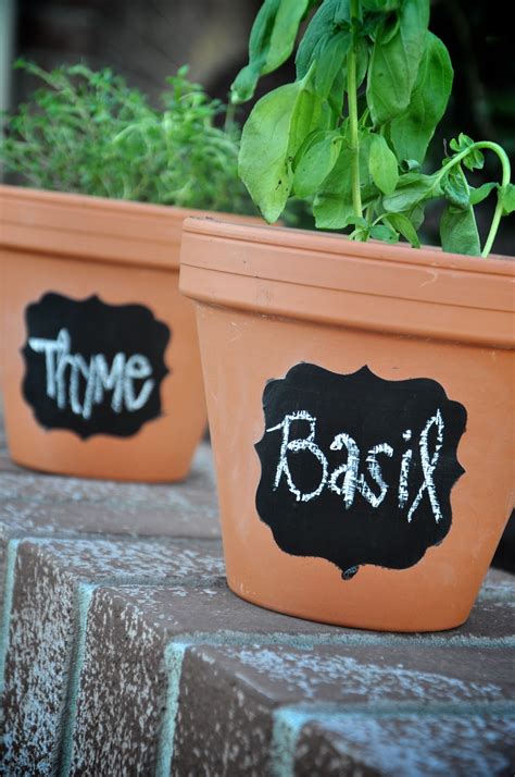 Spare Time & Seersucker: Chalkboard Paint + Gardening Pots