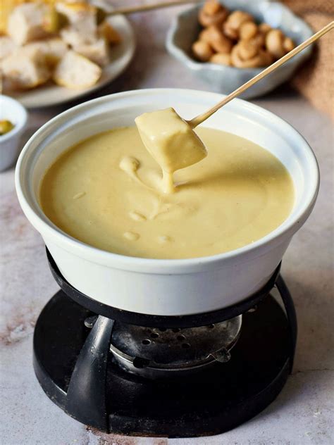 Vegan Cheese Fondue (The Best Recipe) - Elavegan