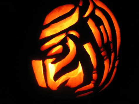 Predator Pumpkin by Fire-Redhead on DeviantArt