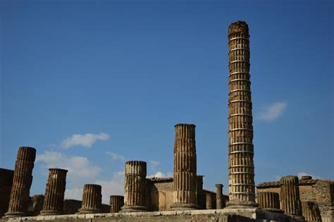 Ruins of Pompeii, Italy 8357917 Stock Photo at Vecteezy