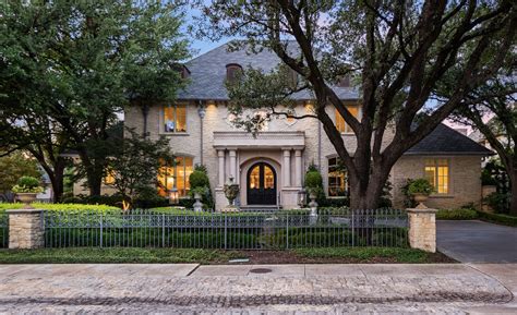 Mansion in Affluent Dallas Suburb Popular With Billionaires Heads to Auction - Mansion Global