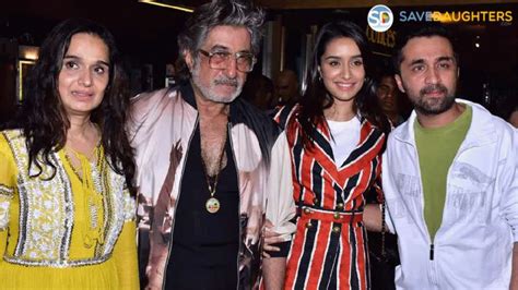 Shakti Kapoor Family, Wikipedia, Wife, Daughter, Age, Net Worth