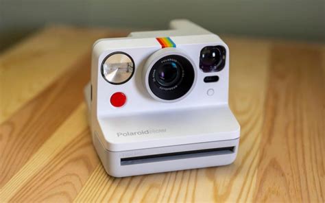 Polaroid's new $99 instant camera uses autofocus to change modes | Engadget