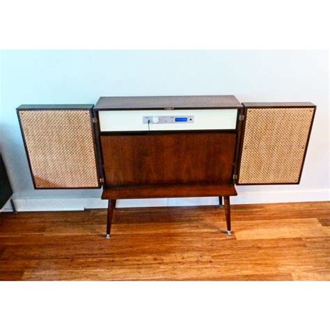 Mid-Century Modern Stereo Console | Chairish