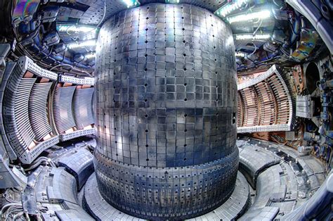 Stellarator vs Tokamak: la no tan reñida carrera tecnológica por la ...