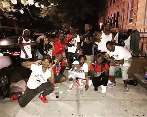 The Bloods: Inside The Infamous Gang In 21 Startling Photos