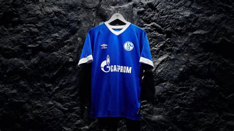 FC Schalke 04 Sells Kit For 19,04 Euro For Season Ticket Holders - Footy Headlines