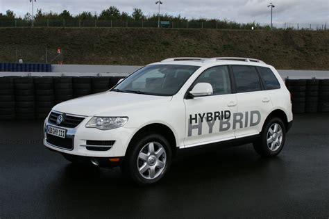 Preview: 2012 Volkswagen Touareg Hybrid