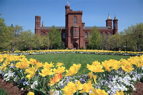 Plan Your Visit - Smithsonian Gardens