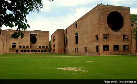 IIM Ahmedabad Online Course - CAREER KEG