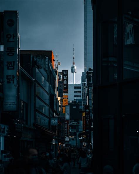 Dark City Street · Free Stock Photo