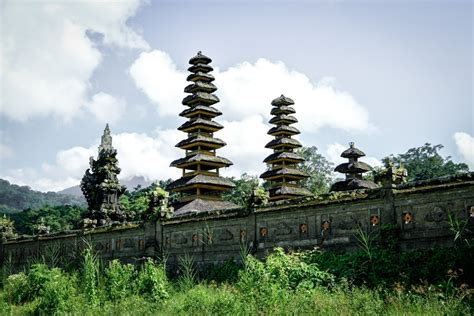 Pura Ulun Danu Tamblingan Lake Temple In Munduk, Bali