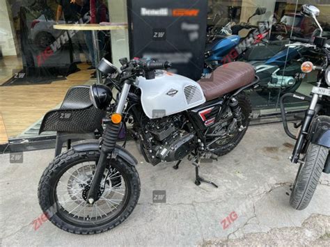 EXCLUSIVE: Keeway SR125 Spotted At Dealership, India Launch Likely - ZigWheels