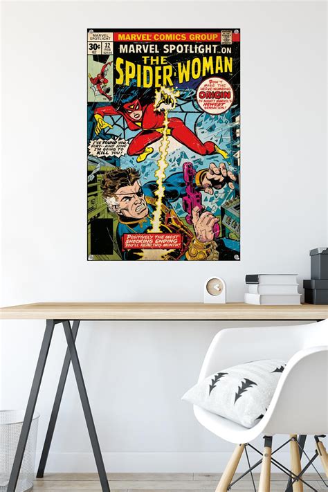 Marvel Comics - Spider-Woman - Spider-Woman #32 Wall Poster with Pushpins, 22.375" x 34 ...