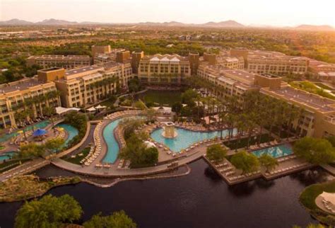 Desert Deals: The Best Hotels in Phoenix, Arizona