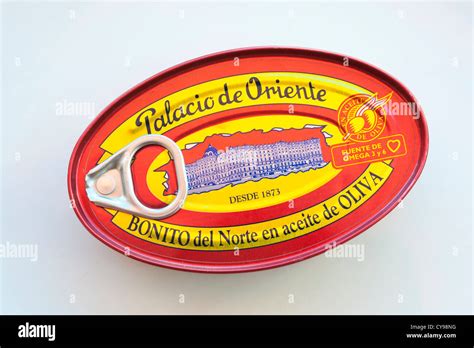 Tins of tuna hi-res stock photography and images - Alamy