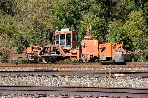 Track Repair | Tracks get a lot of wear and tear so railroad… | Flickr