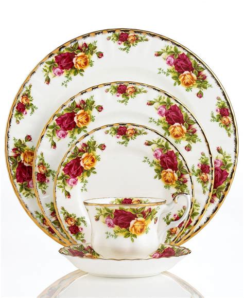 Royal Albert Old Country Roses Dinnerware Collection & Reviews - Fine China - Macy's | Rose ...