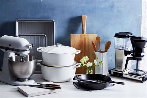 The 7 Most Important Kitchen Items to Have on Your Wedding Registry | Vogue