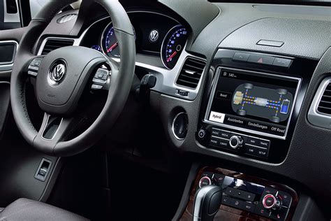 VOLKSWAGEN TOUAREG - volkswagen-touareg_interior_14.jpg