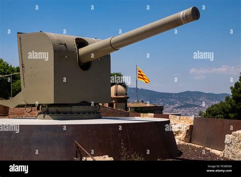 Military canon from the 1930s at the Montjuic castle, Montanya de Montjuic, Barcelona, Spain ...