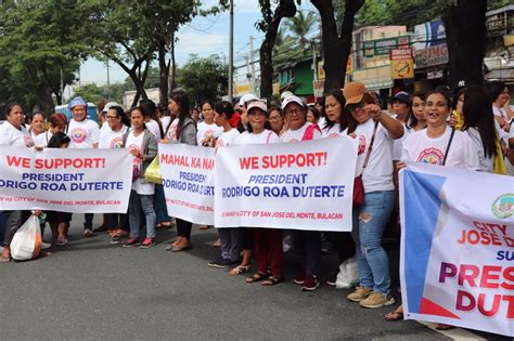 LOOK: Duterte supporters arrive early for 4th SONA | ABS-CBN News