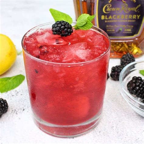 8 Simple Blackberry Crown Cocktail Recipes to Try Today! - Dinners Done Quick