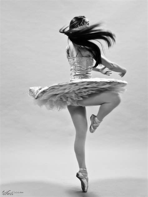 Ballet Spin | Ballet painting, Dance photography, Ballerina drawing